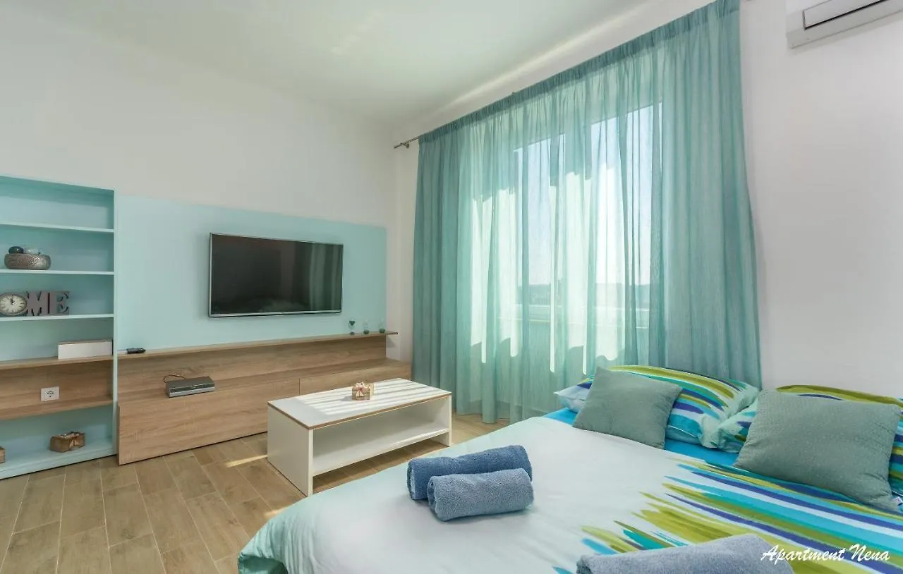 شقة Apartmani Nena I Ilka بولا
