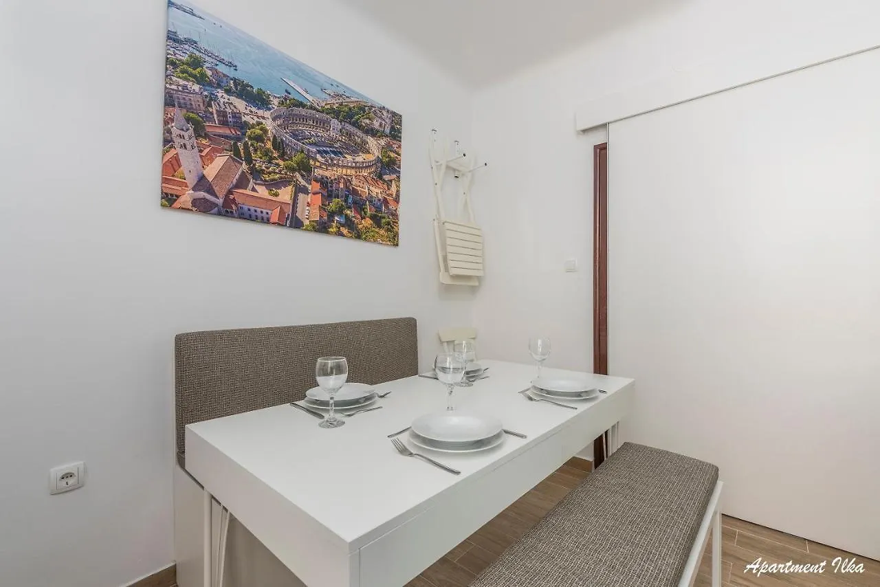 Apartmani Nena I Ilka بولا شقة